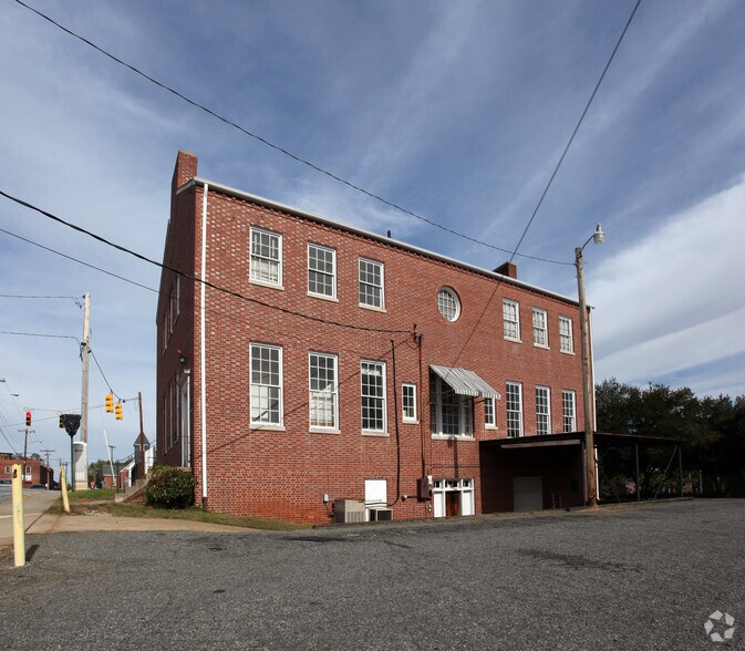 1 S Salisbury St, Lexington, NC à louer - Photo de l’immeuble – Image 3 sur 5