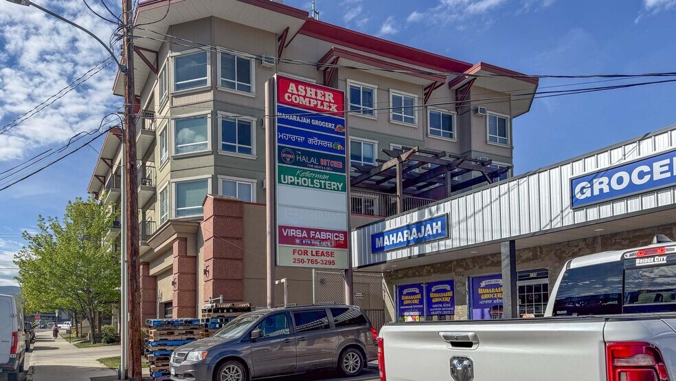 160-168 Asher Rd, Kelowna, BC à louer - Photo principale – Image 1 sur 2