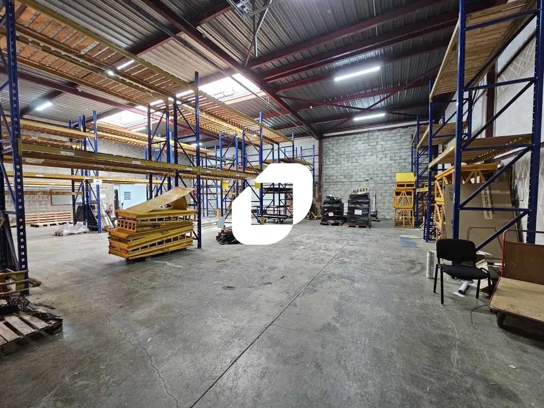 186-188 Allée Des Erables, Villepinte à louer Photo de l’immeuble– Image 1 sur 9