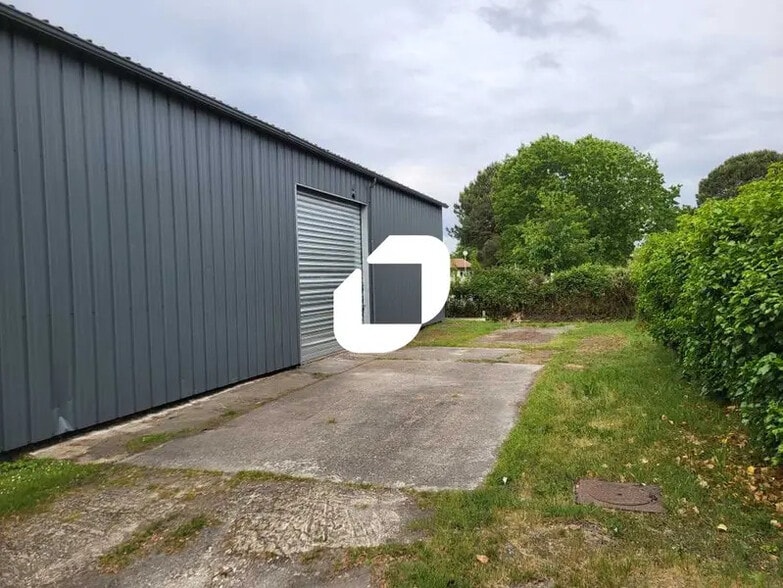 Local d’activités dans Gradignan à louer - Photo de l’immeuble – Image 3 sur 19