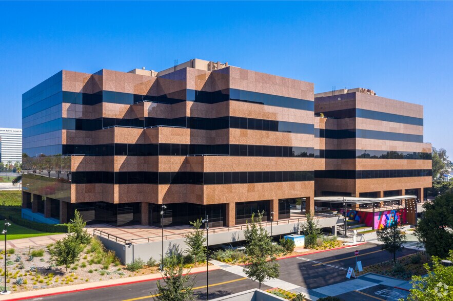 3100 Bristol St, Costa Mesa, CA à louer - Photo de l’immeuble – Image 2 sur 9