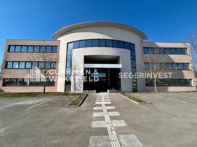 Plus de détails pour Bureau à louer