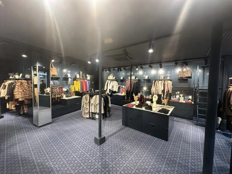 Local commercial dans Chartres à louer - Photo intérieure – Image 2 sur 8