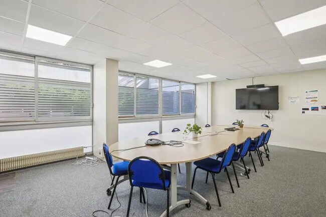 Plus de détails pour Bureau à louer