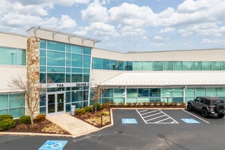 Plus de détails pour 744 W Lancaster Ave, Wayne, PA - Bureau à louer