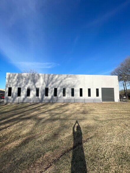 1625 E Easton St, Tulsa, OK à vendre - Photo de l’immeuble – Image 2 sur 6