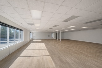 15729 Los Gatos Blvd, Los Gatos, CA à louer Photo intérieure– Image 1 sur 1