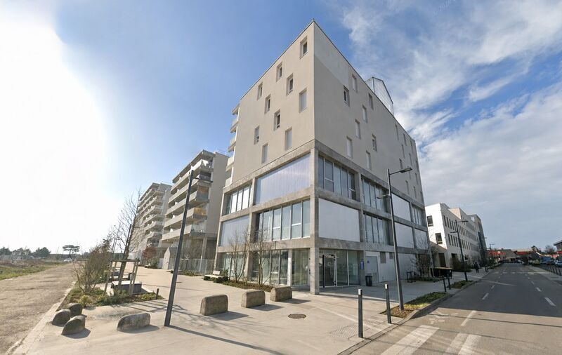 Bureau dans Fleury-les-Aubrais à vendre - Photo de l’immeuble – Image 3 sur 6