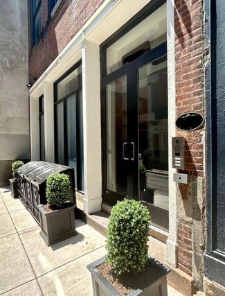 Plus de détails pour 32-34 S Strawberry St, Philadelphia, PA - Bureau à vendre