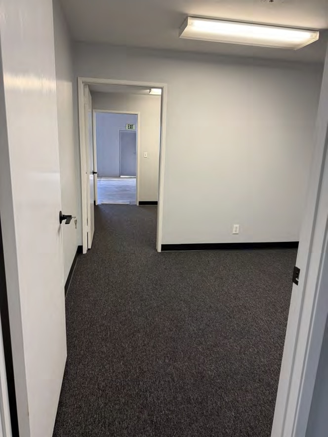 749-751 N Coney Ave, Azusa, CA à louer Photo intérieure– Image 1 sur 5