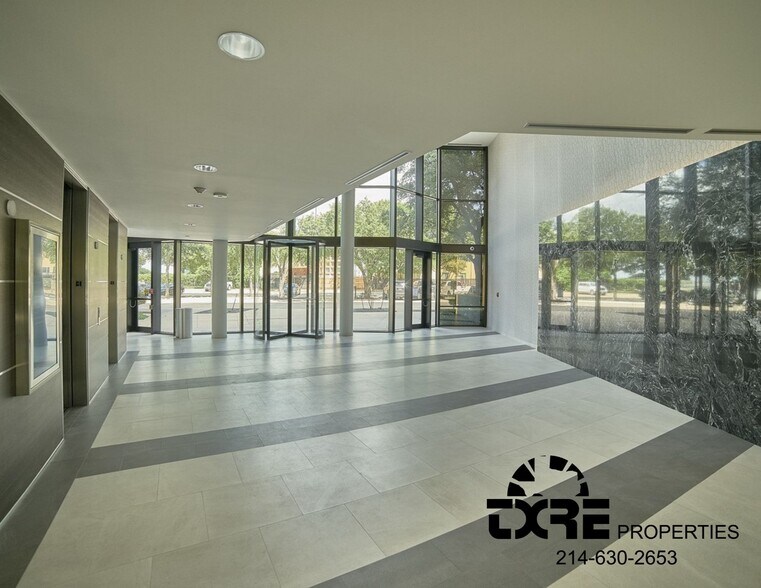 2401 E Randol Mill Rd, Arlington, TX à louer - Photo intérieure – Image 3 sur 33