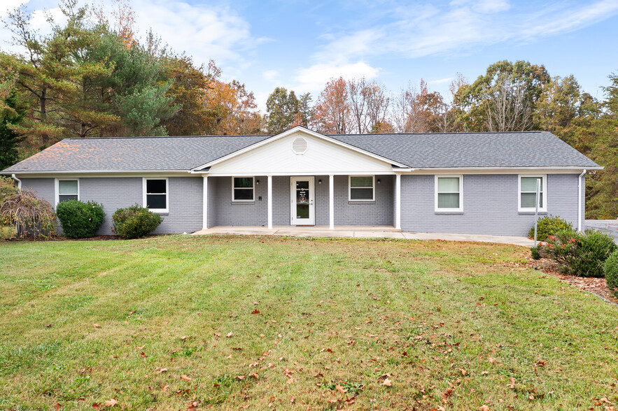 5928 Highway 150 E, Denver, NC à vendre - Photo de l’immeuble – Image 2 sur 31