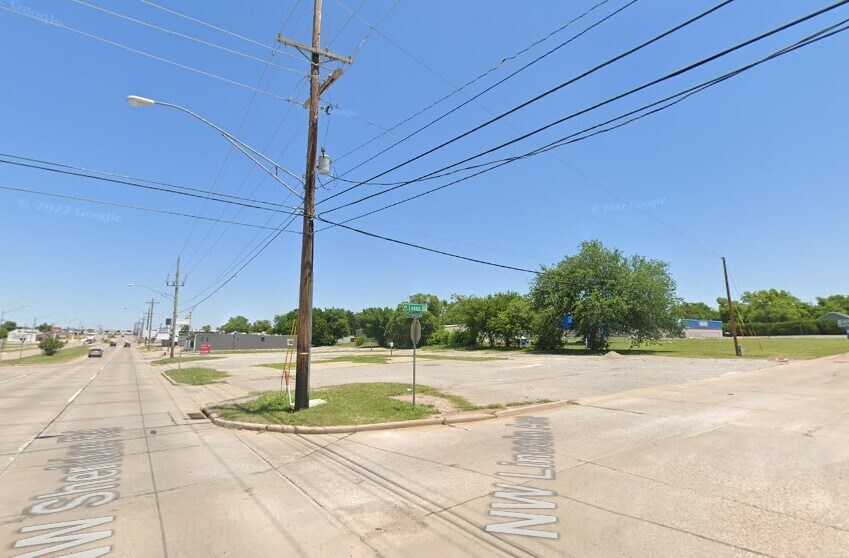 2201 NW Sheridan Rd, Lawton, OK à vendre - Photo principale – Image 1 sur 3