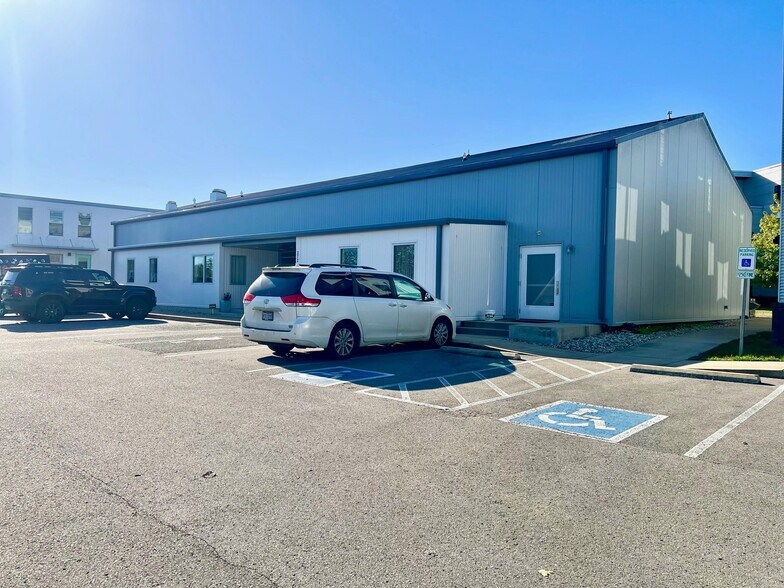 372 Herron Dr, Nashville, TN à vendre - Photo de l’immeuble – Image 3 sur 7