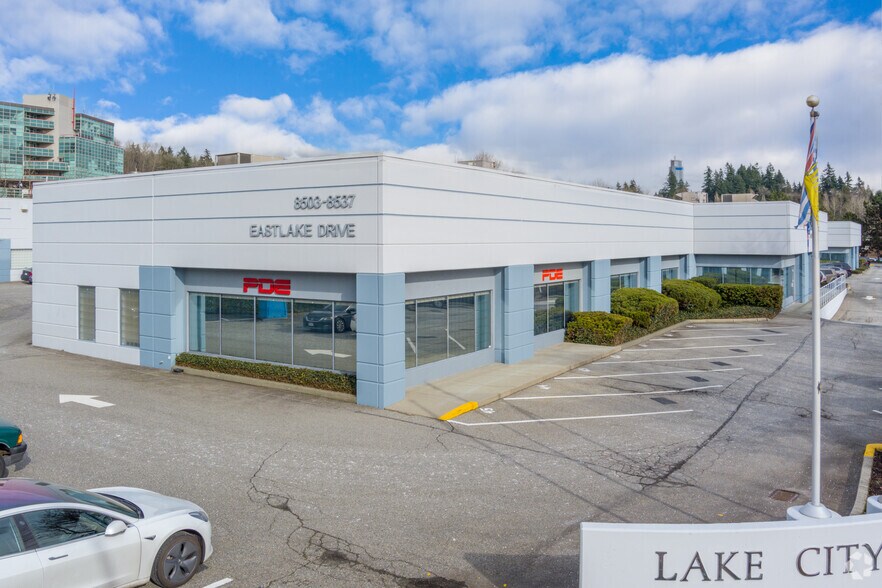 8503-8537 Eastlake Dr, Burnaby, BC à louer - Photo principale – Image 1 sur 5