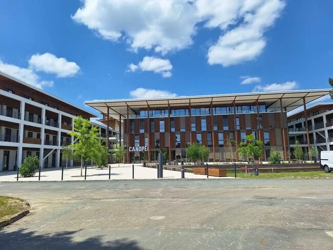 Plus de détails pour Bureau à louer