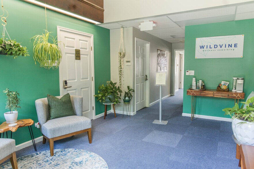 1311 Jamestown Rd, Williamsburg, VA à louer - Hall d’entrée – Image 3 sur 13