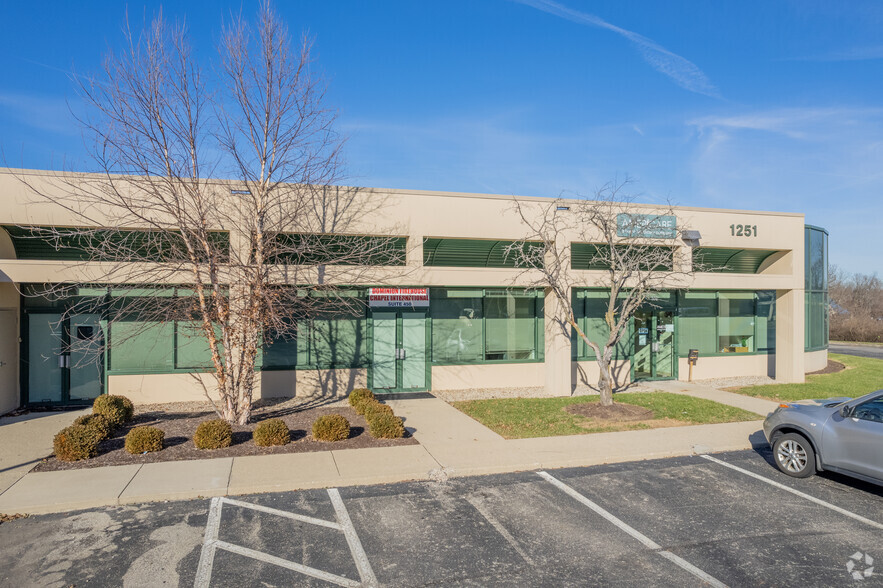 Kemper Meadows Office Park portefeuille de 3 biens à vendre sur LoopNet.fr - Photo de l’immeuble – Image 2 sur 12
