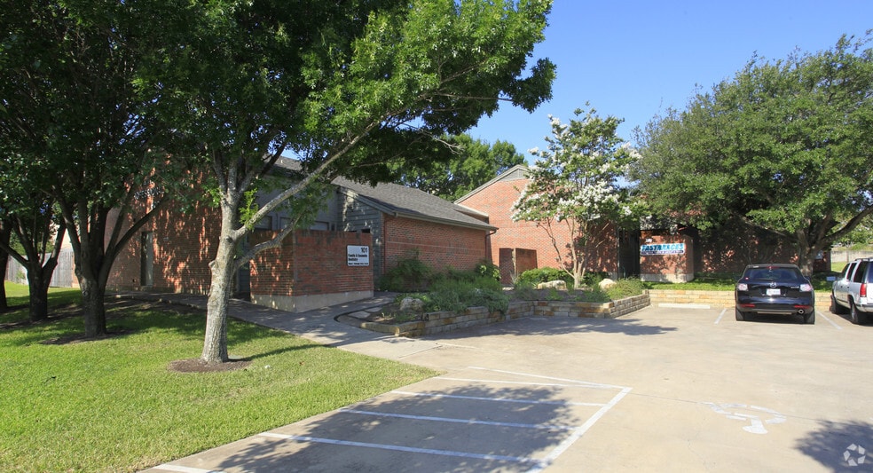 6700 West Gate Blvd, Austin, TX à louer - Photo de l’immeuble – Image 2 sur 12