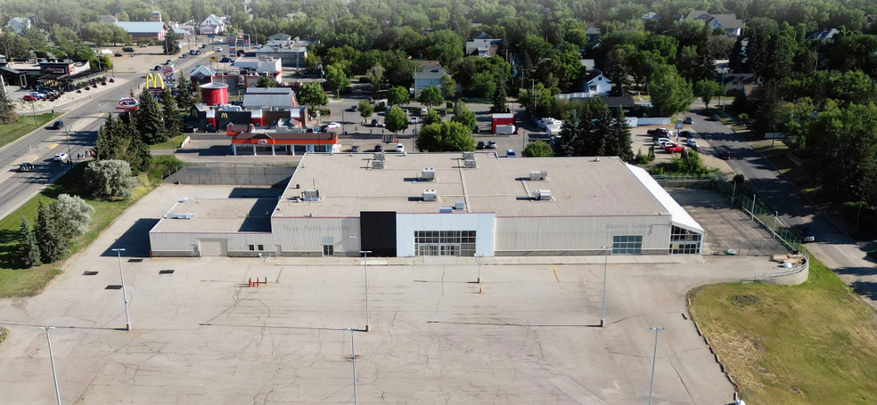 1350 Main St N, Moose Jaw, SK à vendre - Photo principale – Image 1 sur 2