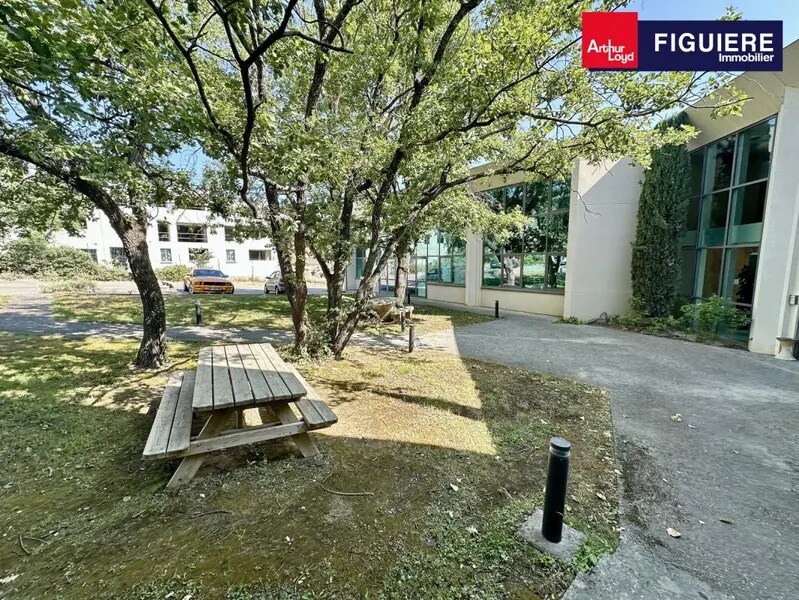 235 Rue Léon Foucault, Aix-en-Provence à vendre Photo de l’immeuble– Image 1 sur 11