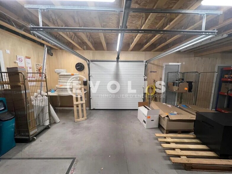 Local d'activités dans Saint-Maur-des-Fossés à vendre - Photo de l’immeuble – Image 2 sur 10