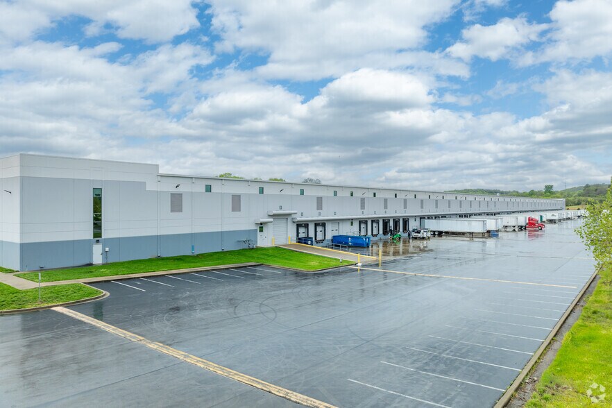 1501 Corporate Pl, La Vergne, TN à louer - Photo de l’immeuble – Image 3 sur 13