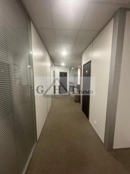 Bureau dans Rosny-sous-Bois à vendre - Photo de l’immeuble – Image 2 sur 9