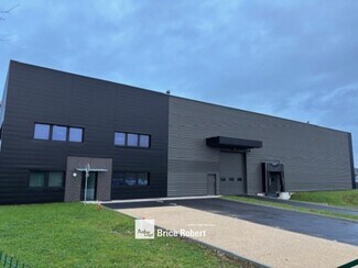 Plus de détails pour Local d'activités à louer