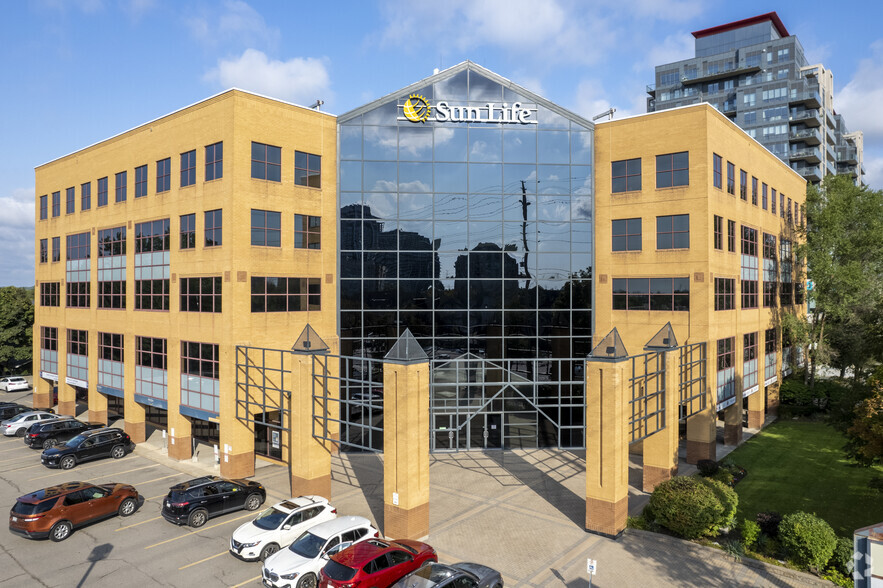 9050 Yonge St, Richmond Hill, ON à louer - Photo principale – Image 1 sur 6