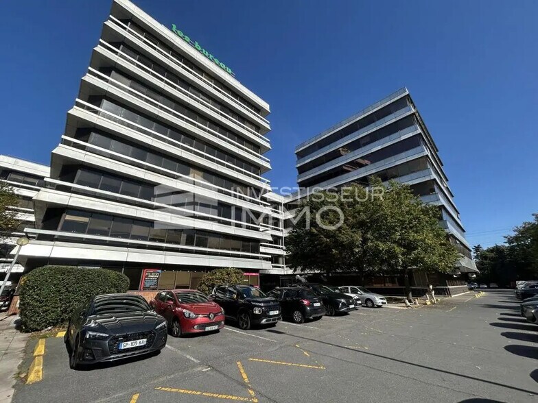 Bureau dans Cergy à louer - Photo de l’immeuble – Image 1 sur 4