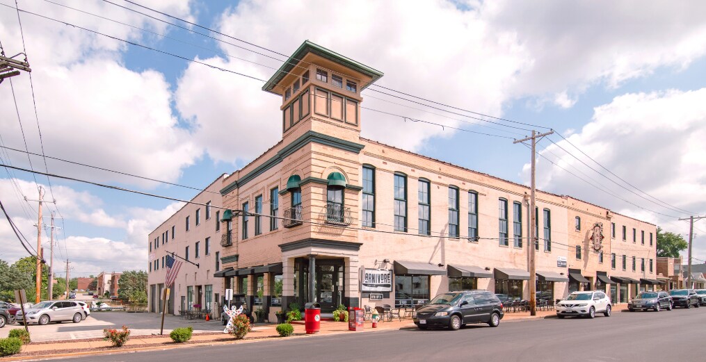 5243 Shaw Ave, Saint Louis, MO à louer Photo principale– Image 1 sur 6