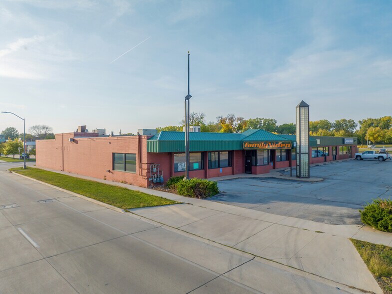 116 5th St SW, Mason City, IA à louer - Photo de l’immeuble – Image 2 sur 7