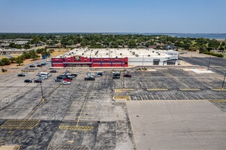 Plus de détails pour 5821-5833 NW Expressway, Oklahoma City, OK - Local commercial à louer