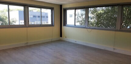 Bureau dans La Ciotat à louer Photo intérieure– Image 2 sur 5