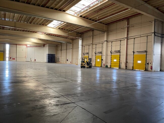 Plus de détails pour Industriel/Logistique à louer