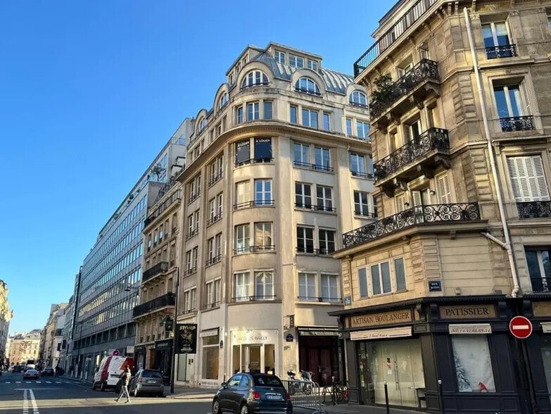 38 Rue Jean Mermoz, Paris à louer - Photo de l’immeuble – Image 2 sur 34