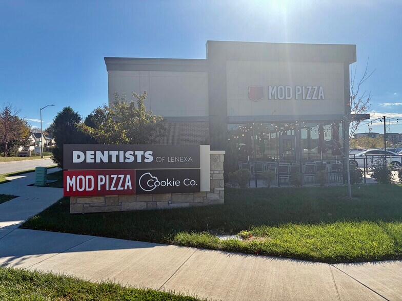 87th St & Loriet St, Lenexa, KS à louer - Photo de l’immeuble – Image 3 sur 4