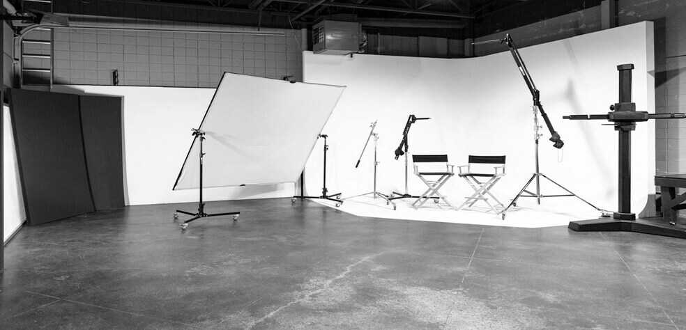 1801 10th Ave SW, Calgary, AB à louer - Photo de l’immeuble – Image 3 sur 7