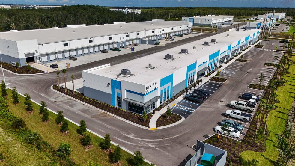 16200 Ben Hill Griffin Pky, Fort Myers, FL à louer - Photo de la construction – Image 2 sur 7