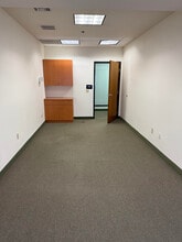 22939 Hawthorne Blvd, Torrance, CA à louer Photo intérieure– Image 2 sur 4