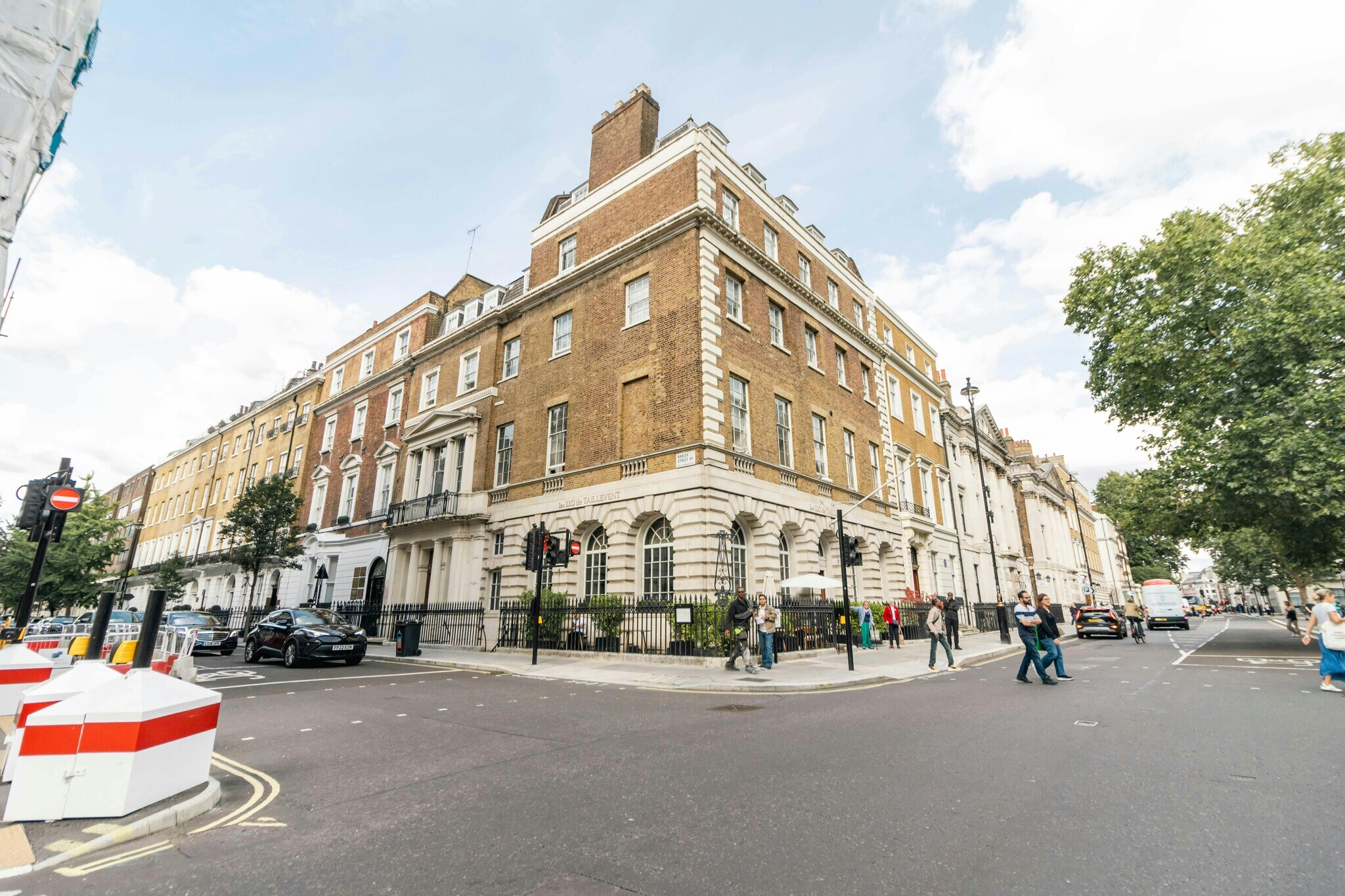 2 Harley St, Londres à louer Photo de l’immeuble– Image 1 sur 14