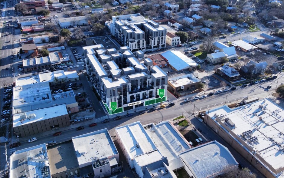 141 W Hopkins St, San Marcos, TX à louer - Photo de l’immeuble – Image 2 sur 9