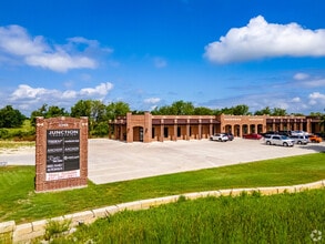 3348 Peden Rd, Fort Worth, TX à louer Photo de l’immeuble– Image 1 sur 7