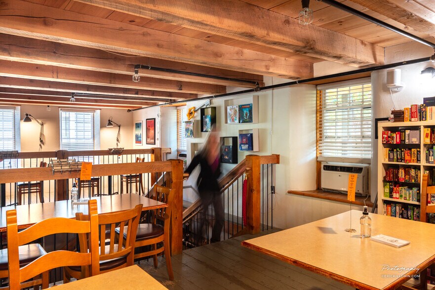 495 Colchester Ave, Burlington, VT à vendre - Photo de l’immeuble – Image 2 sur 11