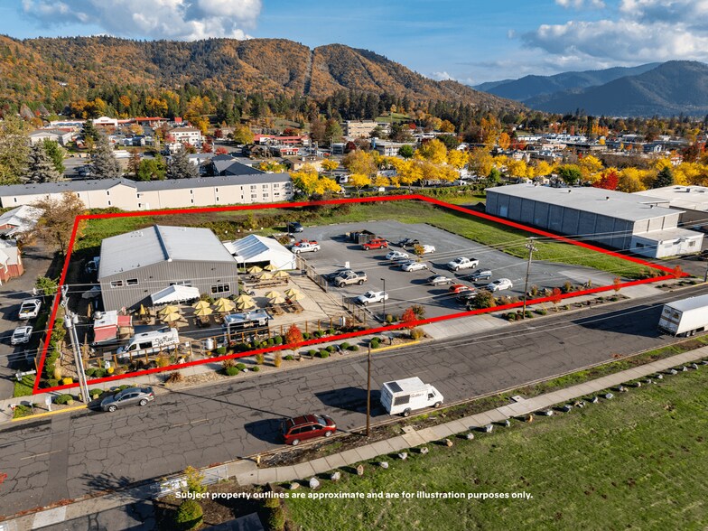 1863 NW Washington Blvd, Grants Pass, OR à vendre - Photo de l’immeuble – Image 2 sur 49