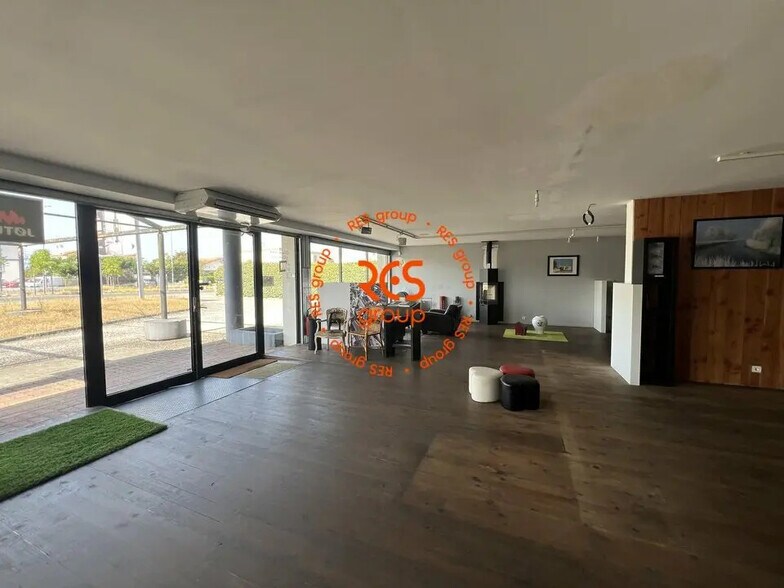 Local commercial dans Le Haillan à louer - Photo de l’immeuble – Image 3 sur 9