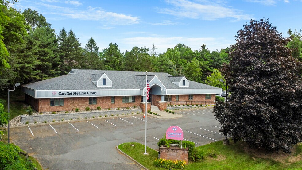 2 Chelsea Pl, Clifton Park, NY à vendre - Photo de l’immeuble – Image 2 sur 63