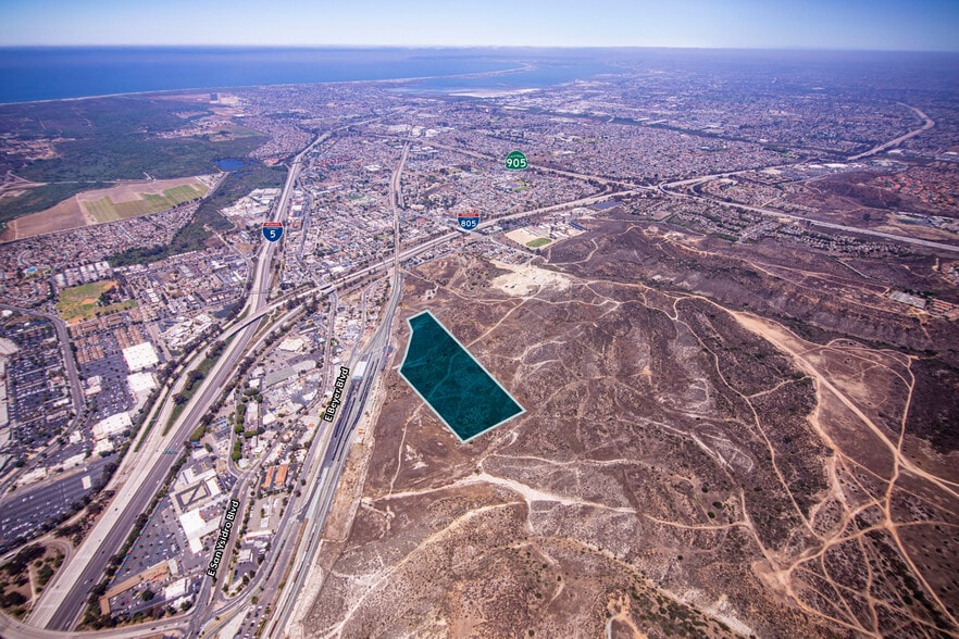 E Beyer Blvd, San Ysidro, CA à louer - Aérien – Image 2 sur 6