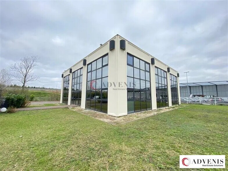 Bureau dans Mérignac à louer - Photo de l’immeuble – Image 1 sur 8